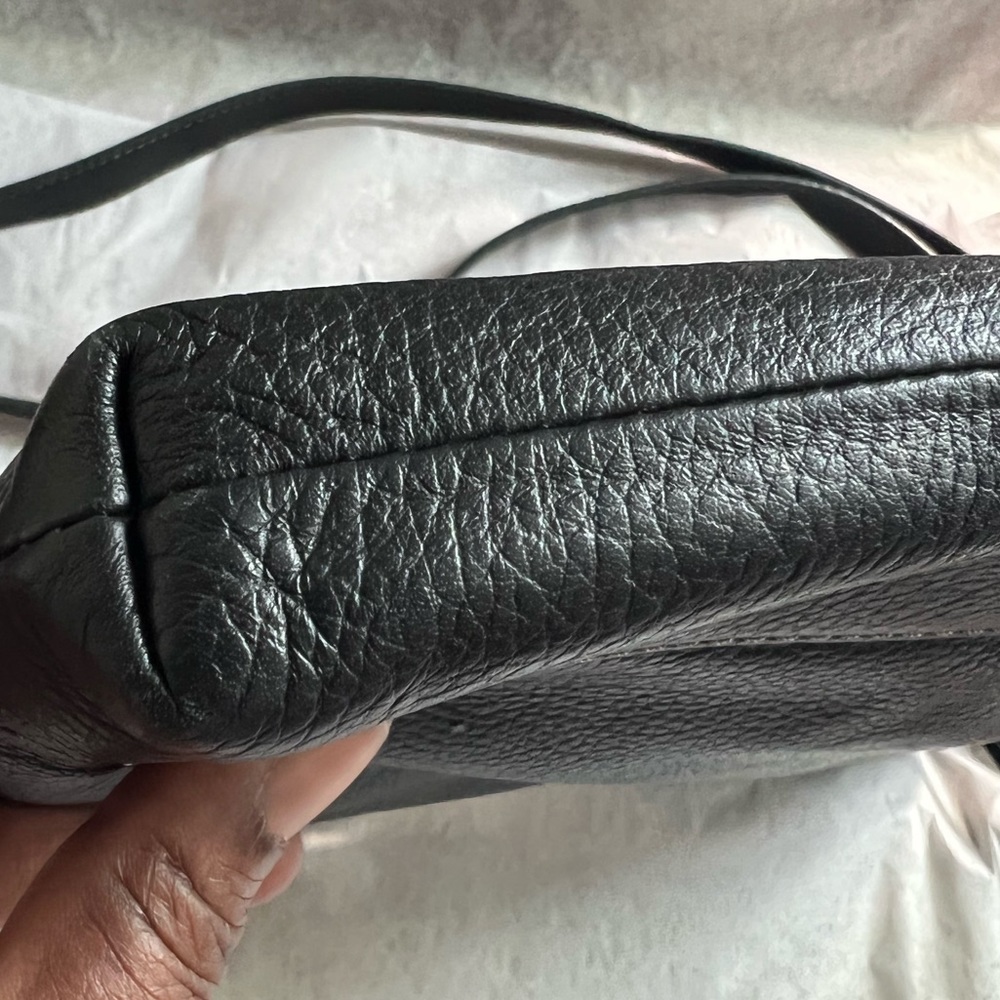 SOLD Fossil Black Leather Crossbody Handbag - Picture 9 of 16